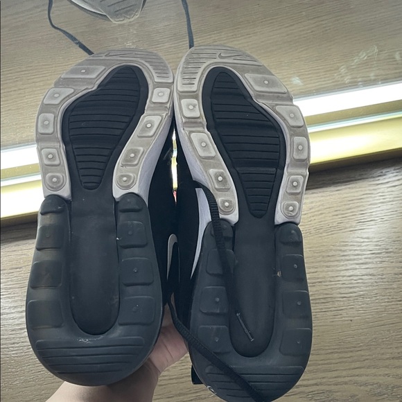 Women’s Nike Air Max 270 - Picture 3 of 5